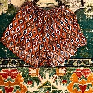 patterned orange small flowy shorts